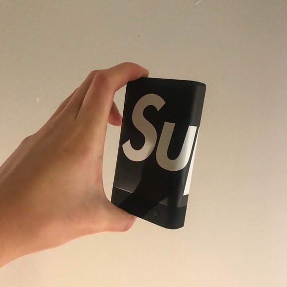 (SOLD) Supreme mophie encore plus 10k (SS18) - Picture 2 of 5
